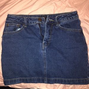 Forever 21 skirt :) I’ve out grown it